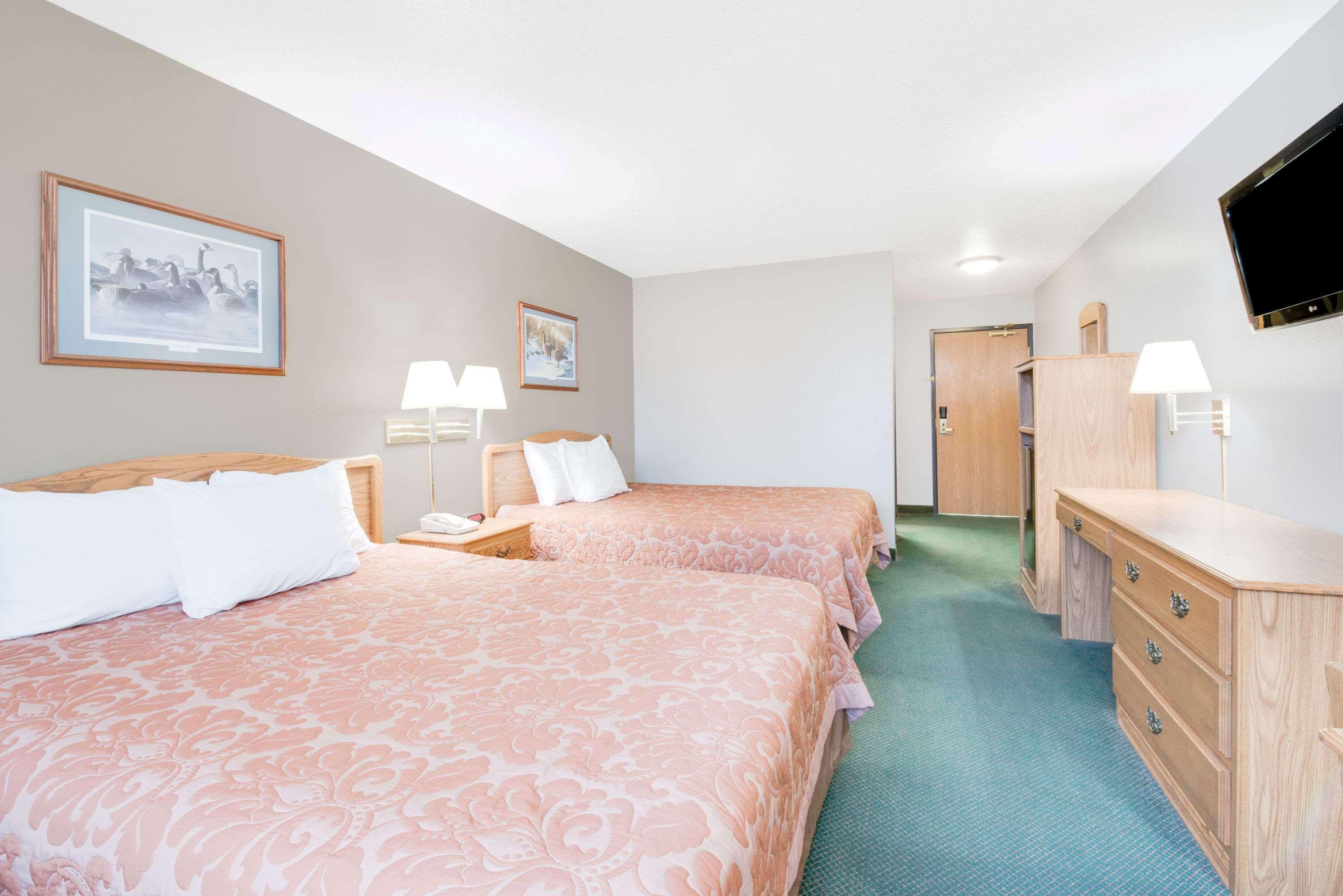 Super 8 By Wyndham Sisseton Motel Dış mekan fotoğraf